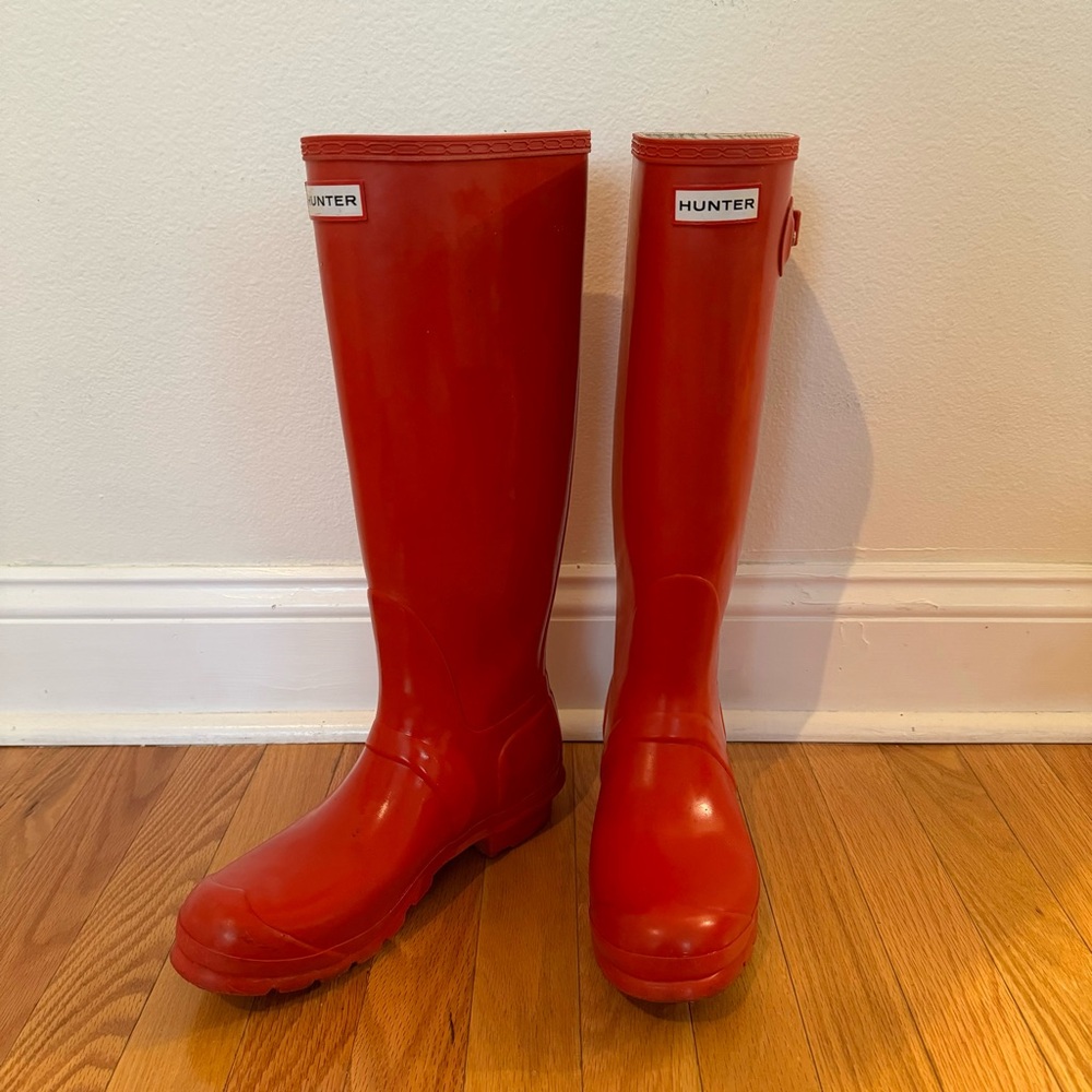 Like New - Hunter Boots Waterproof Rainboots Shoes (W 9/M 8)